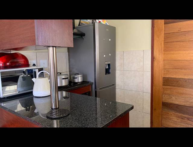 2 BEDROOM HOUSE RENTED IN KOSMOSDAL